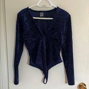 TNA Aritzia | Navy blue crushed velvet bodysuit size large